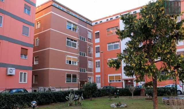 Colorate e piene di verde: le case popolari 